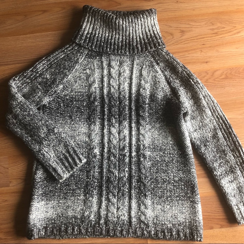 (Ann Taylor LOFT) Cozy Turtleneck